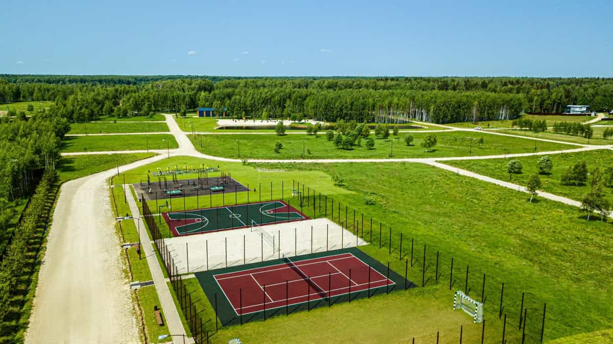 Участок V91, 12 соток, ИЖС, с лесными деревьями — КП Green Forest Club, Ступино - фото 1